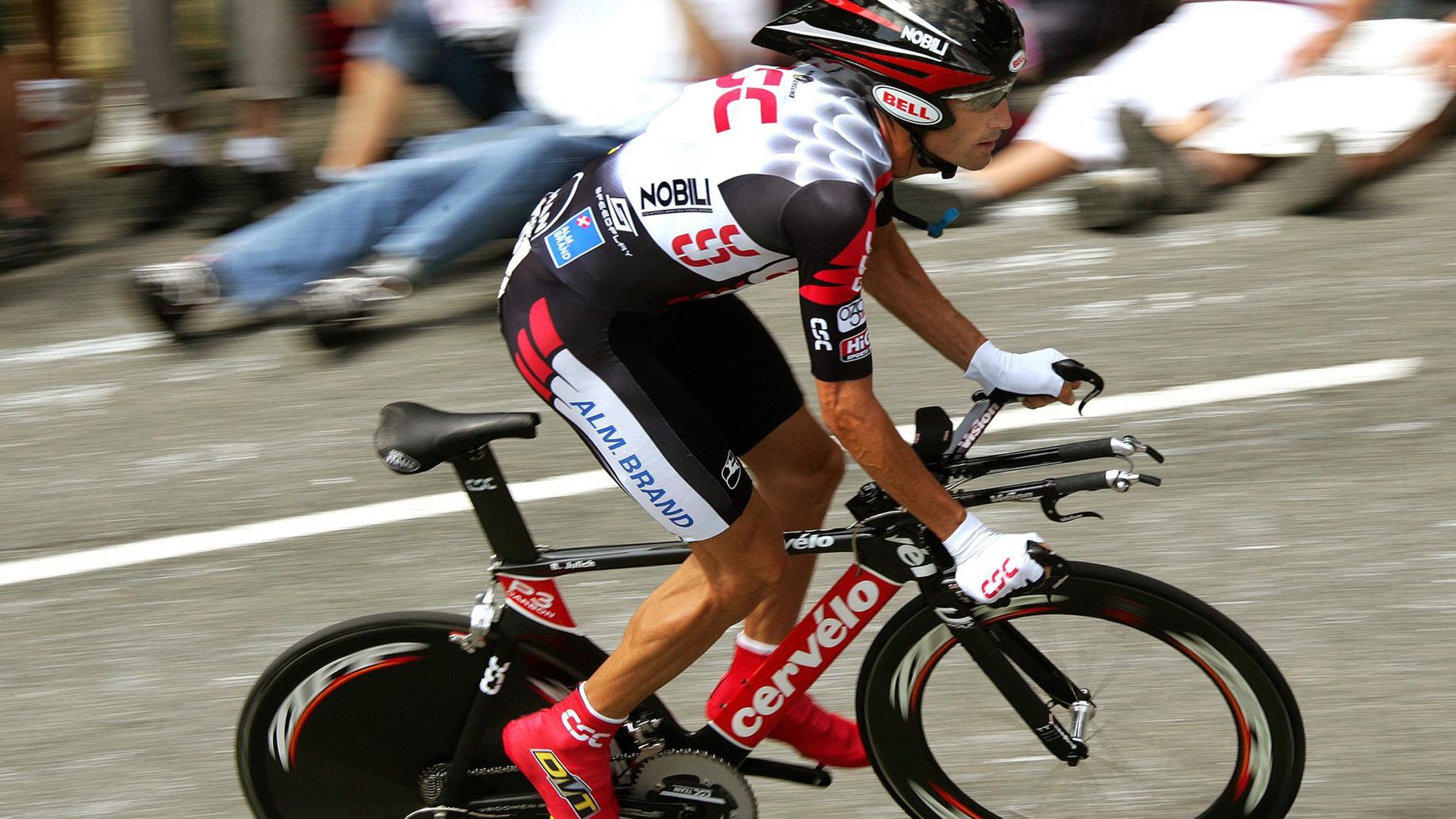 星空体育-“拜仁启用青训力量，德甲豪门重塑锋线”