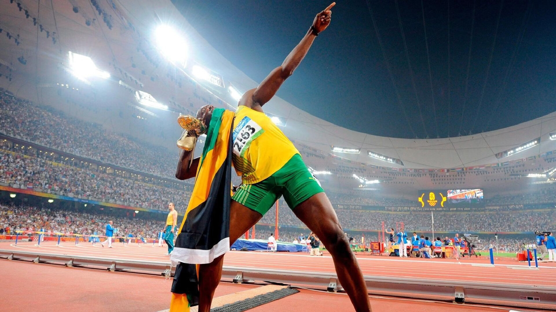 自由泳赛场张雨霏表现亮眼,张雨霏自由泳金牌
